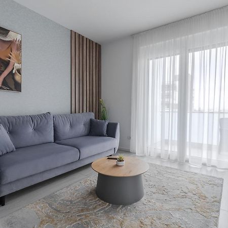 Rosewood Gold Apartment Oradea Bagian luar foto