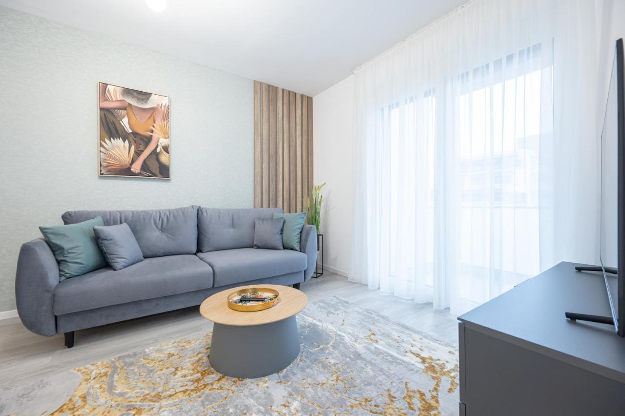 Rosewood Gold Apartment Oradea Bagian luar foto