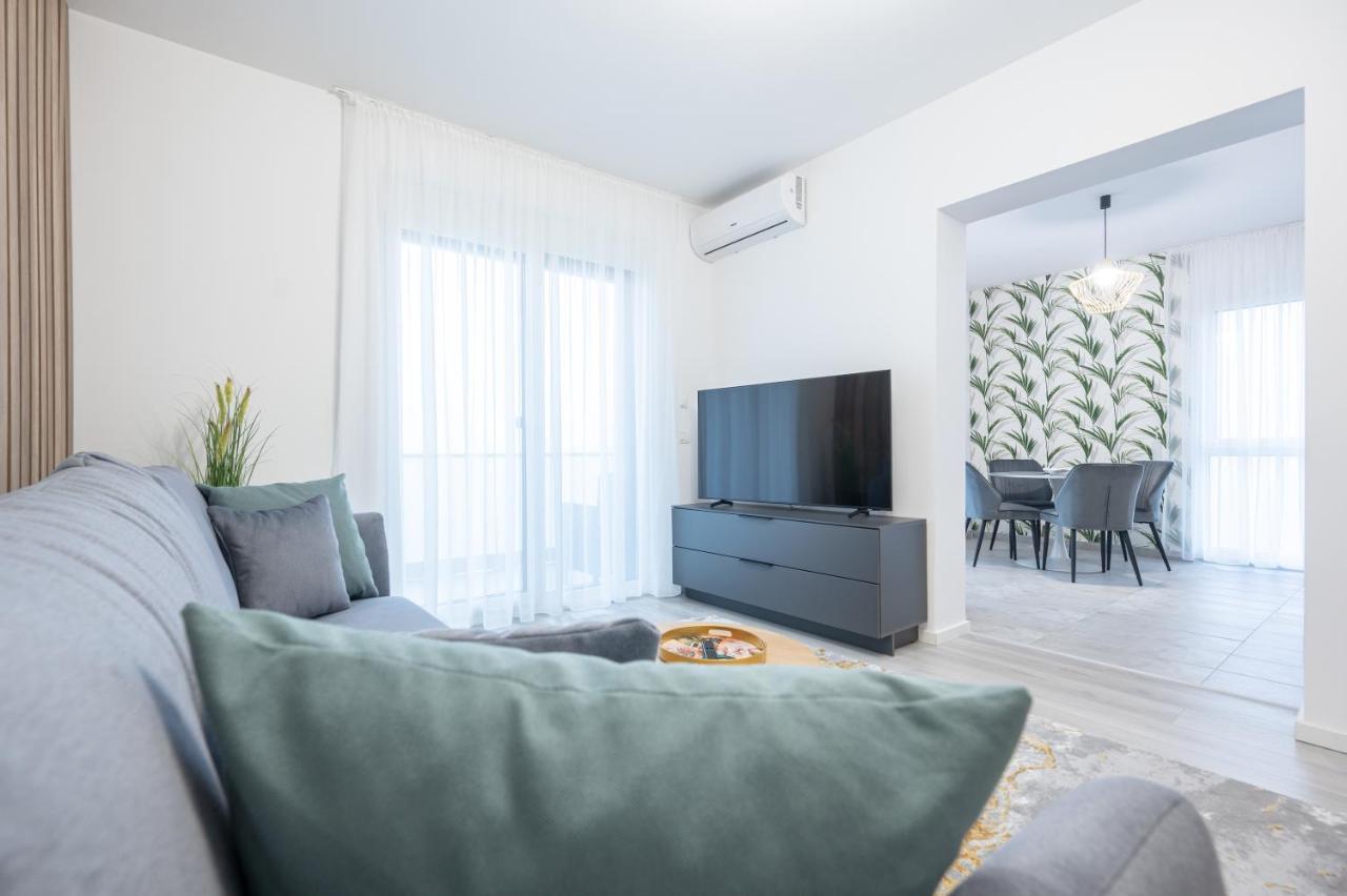 Rosewood Gold Apartment Oradea Bagian luar foto