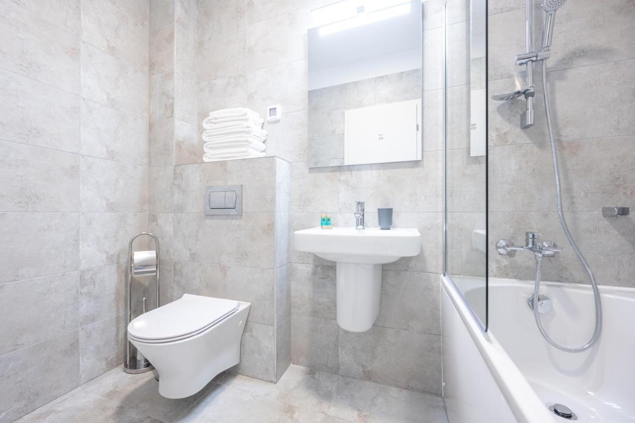 Rosewood Gold Apartment Oradea Bagian luar foto