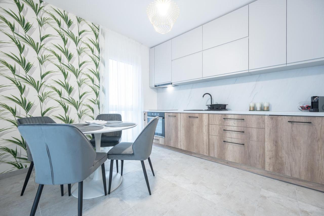 Rosewood Gold Apartment Oradea Bagian luar foto