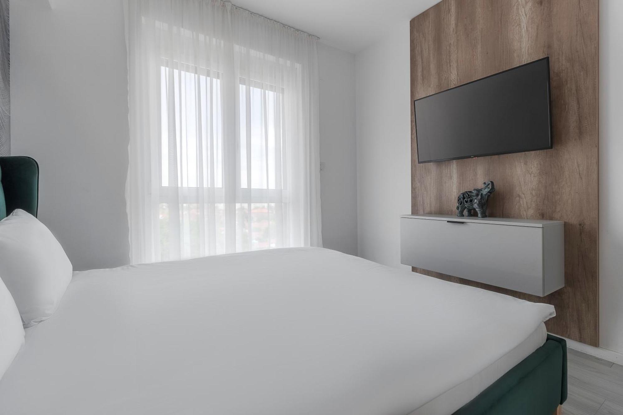 Rosewood Gold Apartment Oradea Bagian luar foto
